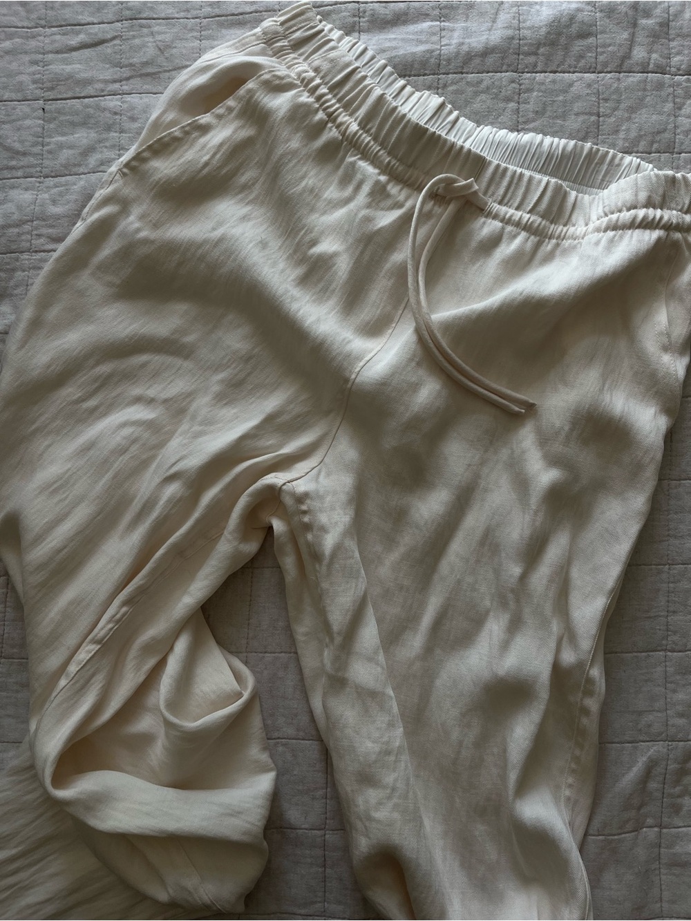 Dynamite Flowy Wide-Leg Pants (L)